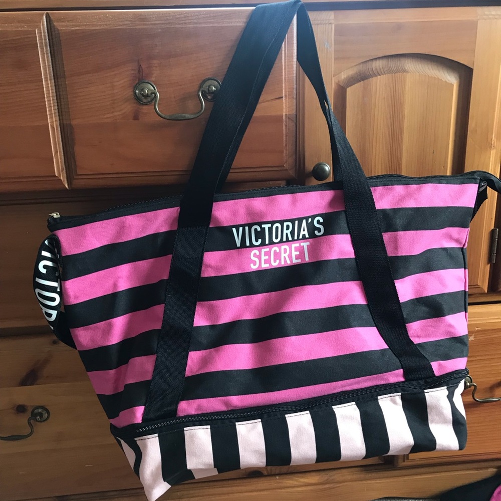 Victoria secret weekender bag